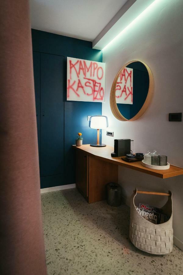 Appartamento Em Kastelo Zara Esterno foto