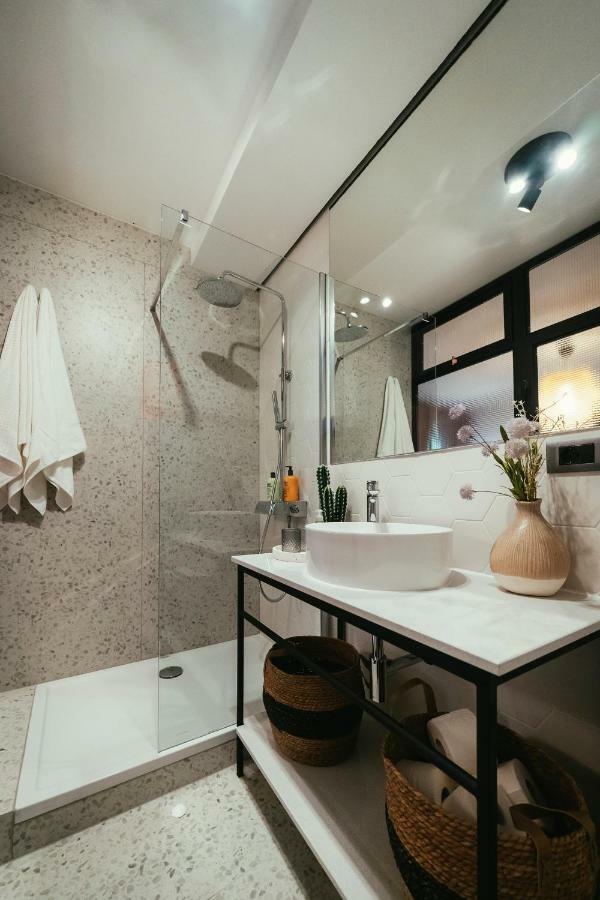 Appartamento Em Kastelo Zara Esterno foto
